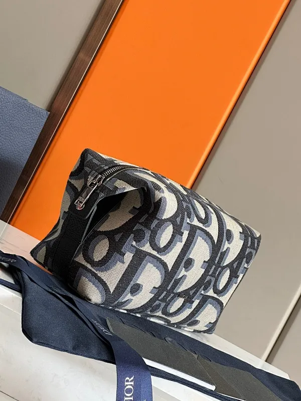All categories 💚 Top version men’s bags 💚 DIOR 2025 official website new DIOR toiletry bag