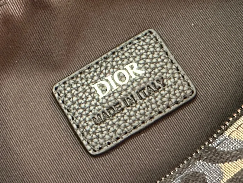 All categories 💚 Top version men’s bags 💚 DIOR 2025 official website new DIOR toiletry bag