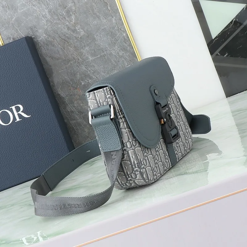 All categories 💚 Top version men’s bags 💚 DIOR 2025 official website new DIOR crossbody bag