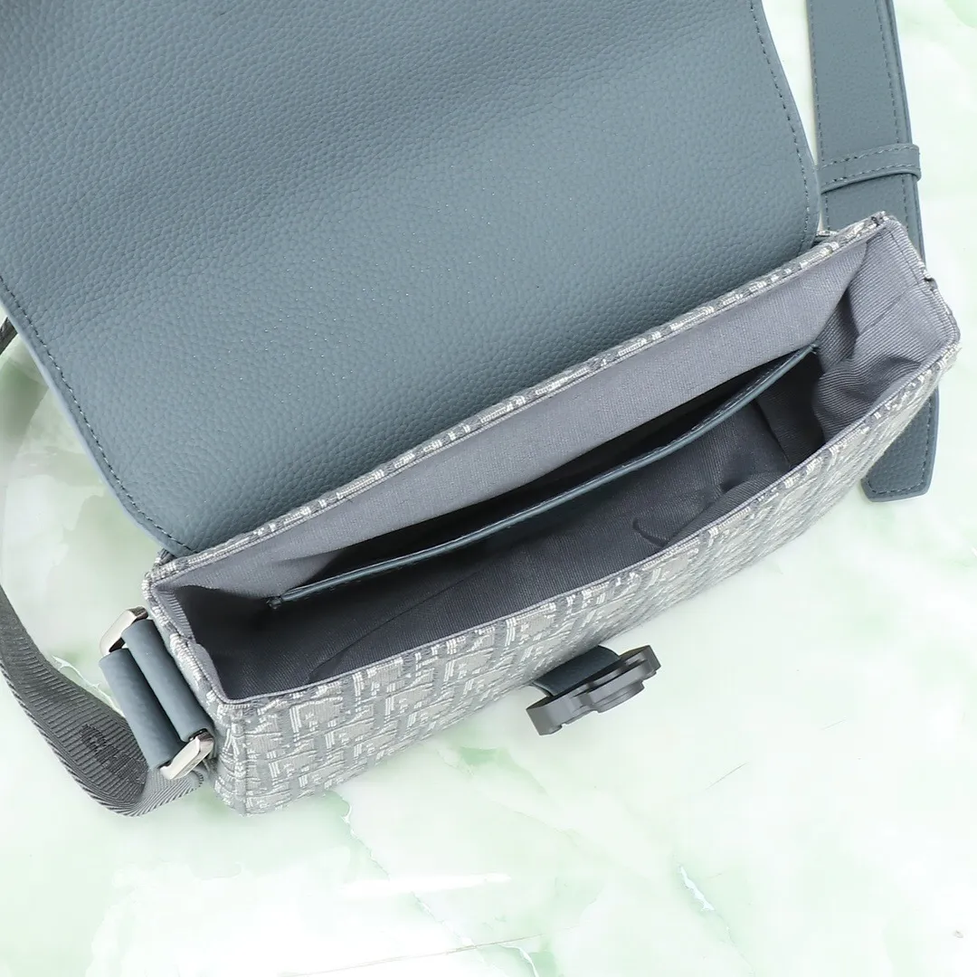 All categories 💚 Top version men’s bags 💚 DIOR 2025 official website new DIOR crossbody bag
