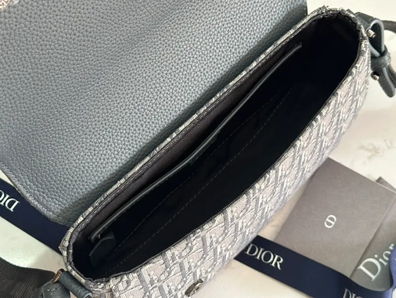All categories 💚 Top version men’s bags 💚 DIOR 2025 official website new DIOR crossbody bag