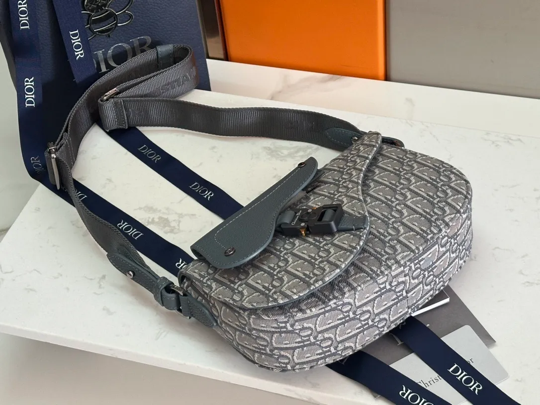 All categories 💚 Top version men’s bags 💚 DIOR 2025 official website new DIOR crossbody bag