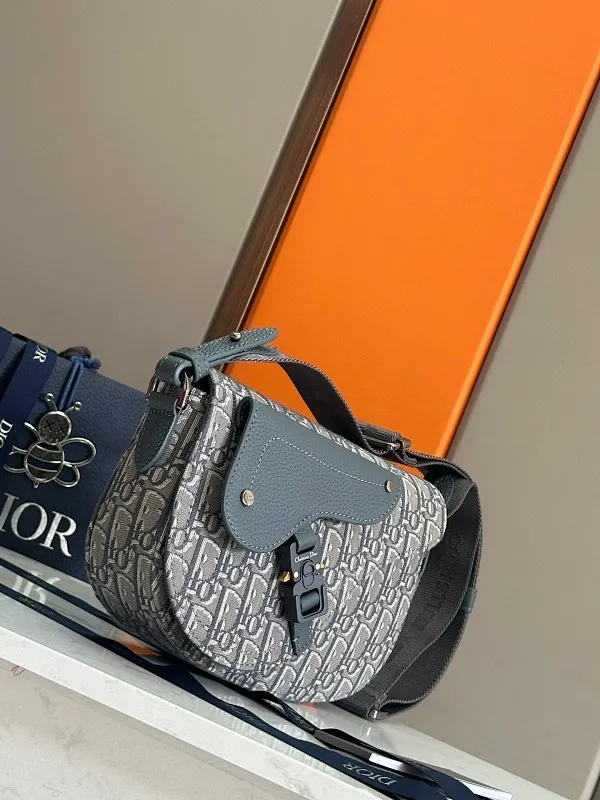 All categories 💚 Top version men’s bags 💚 DIOR 2025 official website new DIOR crossbody bag