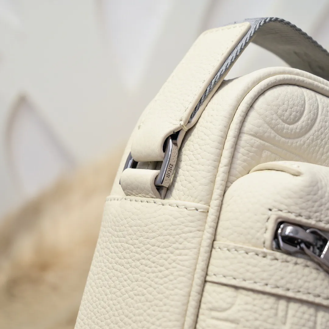 All categories 💚 Top version men’s bags 💚 DIOR 2025 official website new DIOR crossbody bag