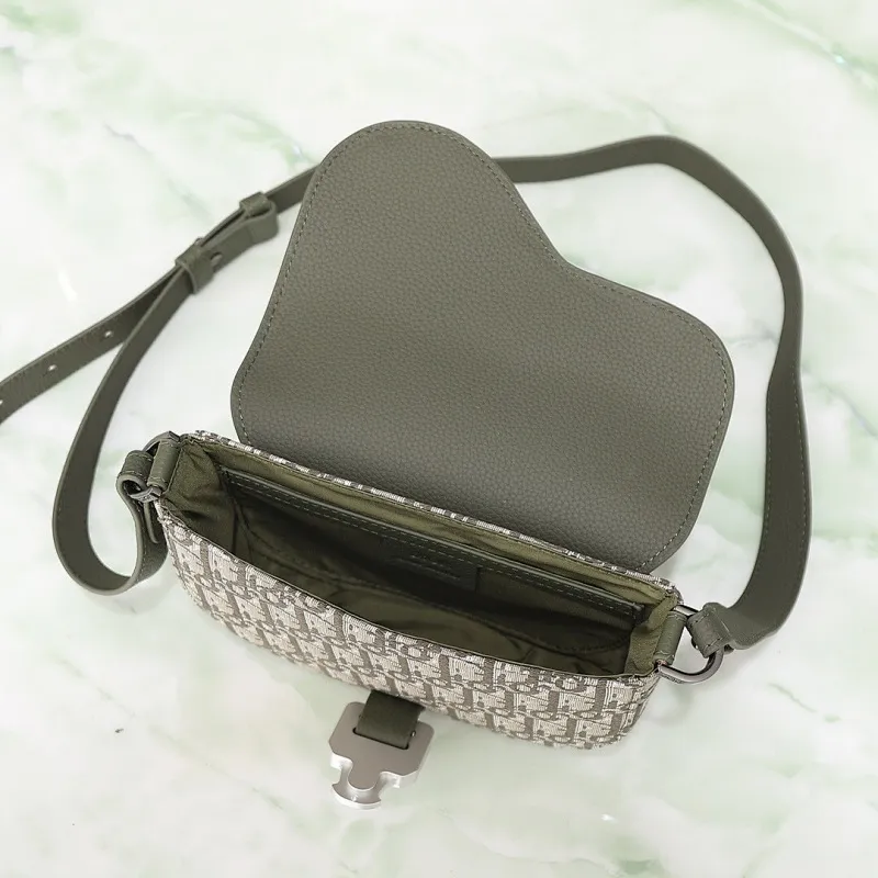 All categories 💚 Top version men’s bags 💚 DIOR 2025 official website new DIOR crossbody bag