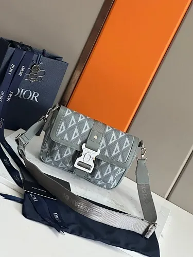 All categories 💚 Top version men’s bags 💚 DIOR 2025 official website new DIOR crossbody bag