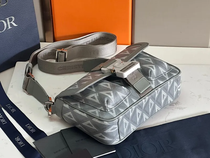 All categories 💚 Top version men’s bags 💚 DIOR 2025 official website new DIOR crossbody bag