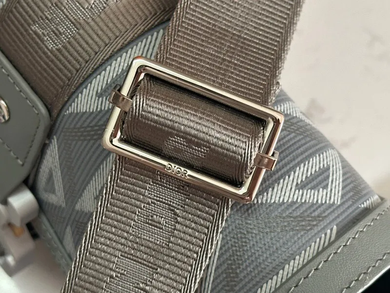 All categories 💚 Top version men’s bags 💚 DIOR 2025 official website new DIOR crossbody bag