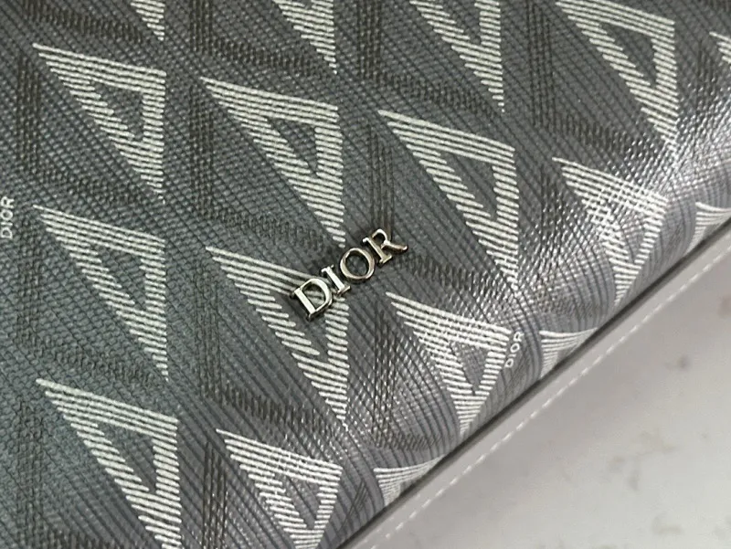 All categories 💚 Top version men’s bags 💚 DIOR 2025 official website new DIOR toiletry bag