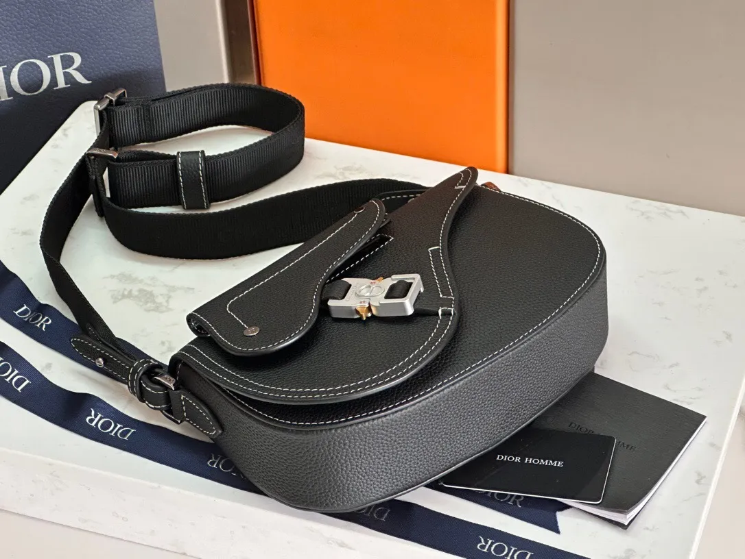 All categories 💚 Top version men’s bags 💚 DIOR 2025 official website new DIOR crossbody bag