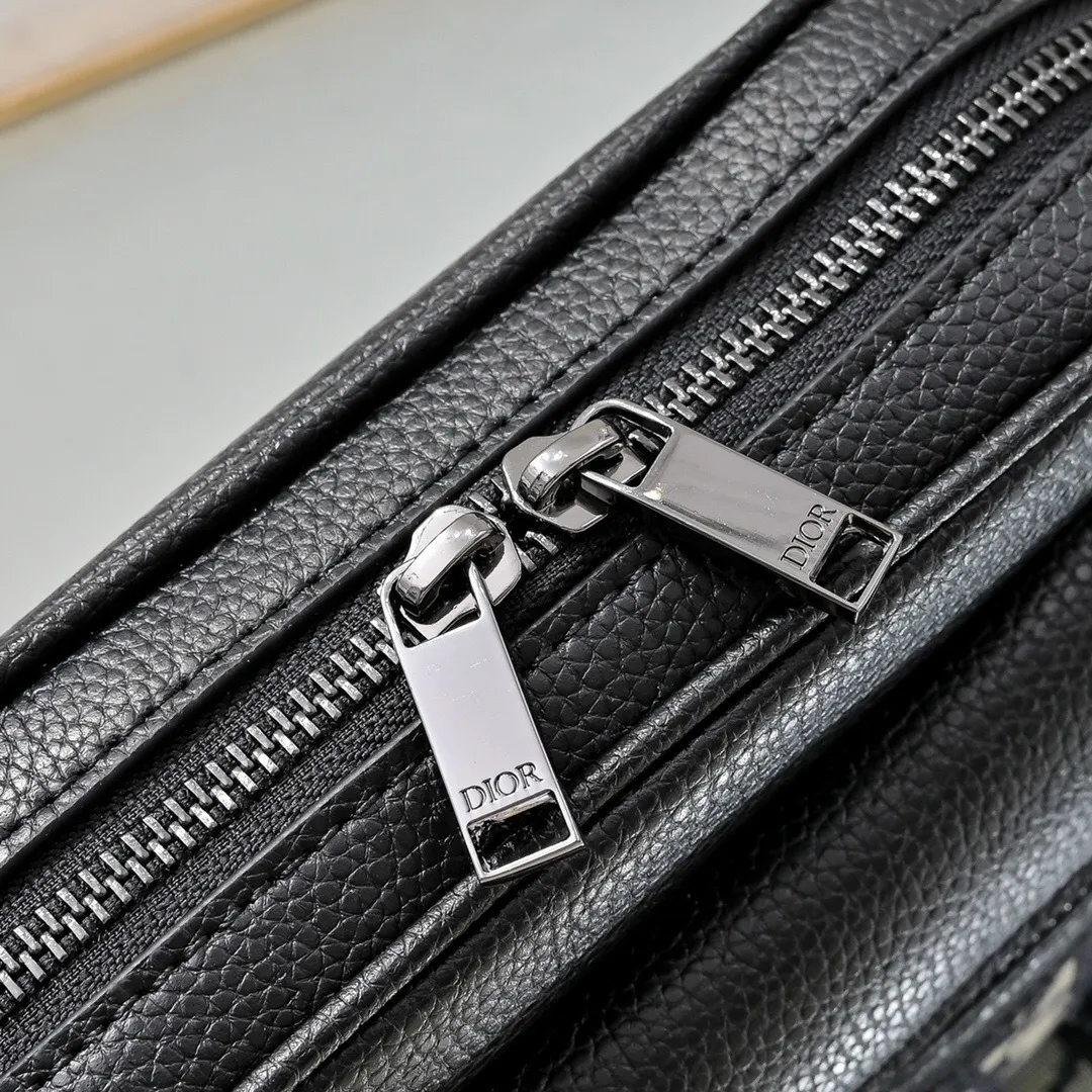 All categories 💚 Top version men’s bags 💚 DIOR 2025 official website new DIOR crossbody bag