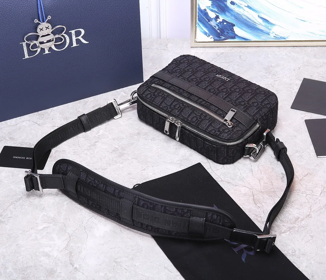 All categories 💚 Top version men’s bags 💚 DIOR 2025 official website new DIOR crossbody bag