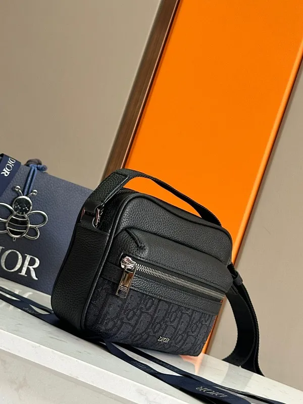 All categories 💚 Top version men’s bags 💚 DIOR 2025 official website new DIOR crossbody bag