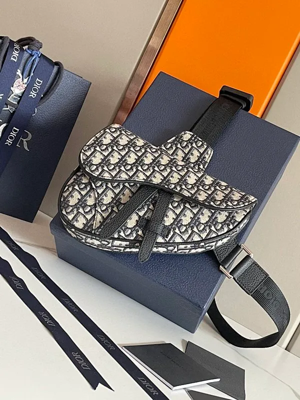 All categories 💚 Top version men’s bags 💚 DIOR 2025 official website new DIOR crossbody bag