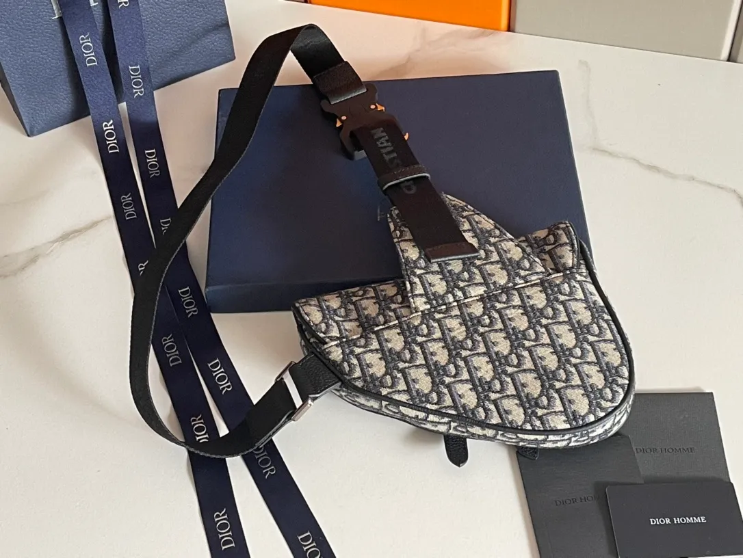 All categories 💚 Top version men’s bags 💚 DIOR 2025 official website new DIOR crossbody bag