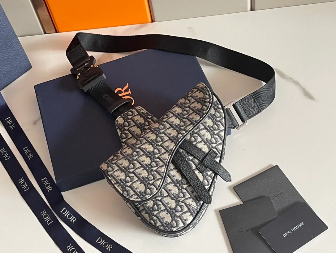 All categories 💚 Top version men’s bags 💚 DIOR 2025 official website new DIOR crossbody bag