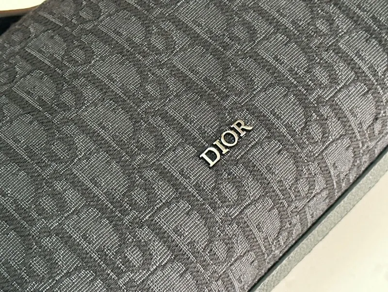All categories 💚 Top version men’s bags 💚 DIOR 2025 official website new DIOR toiletry bag