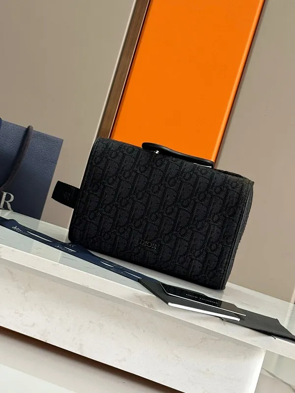 All categories 💚 Top version men’s bags 💚 DIOR 2025 official website new DIOR toiletry bag