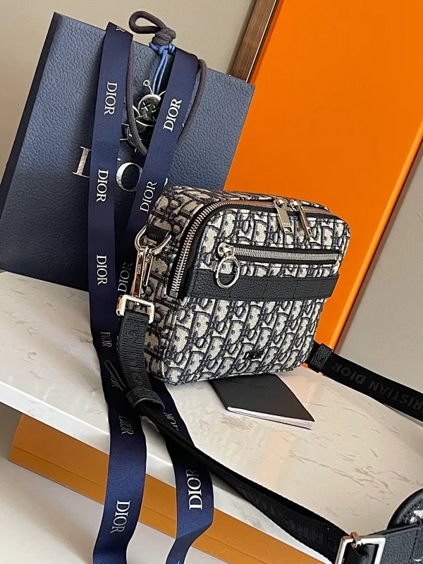 All categories 💚 Top version men’s bags 💚 DIOR 2025 official website new DIOR crossbody bag