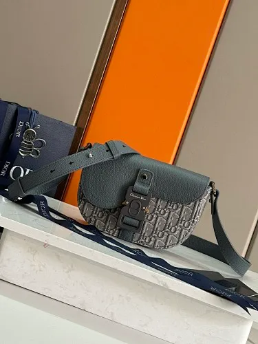 All categories 💚 Top version men’s bags 💚 DIOR 2025 official website new DIOR crossbody bag