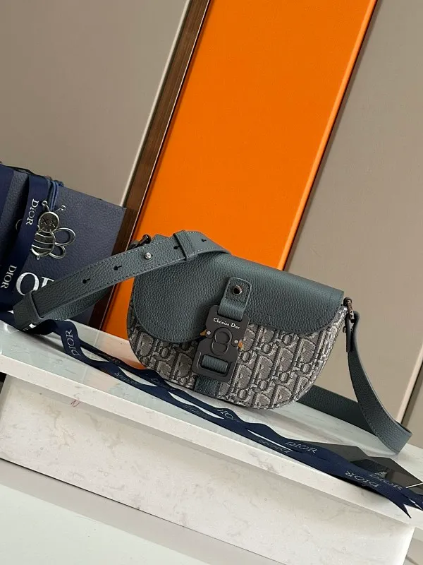 All categories 💚 Top version men’s bags 💚 DIOR 2025 official website new DIOR crossbody bag
