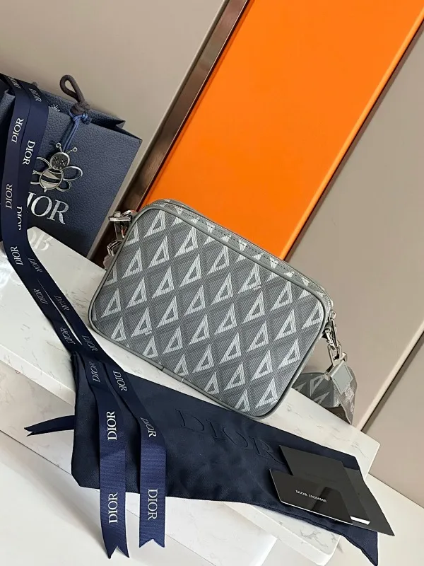 All categories 💚 Top version men’s bags 💚 DIOR 2025 official website new DIOR crossbody bag
