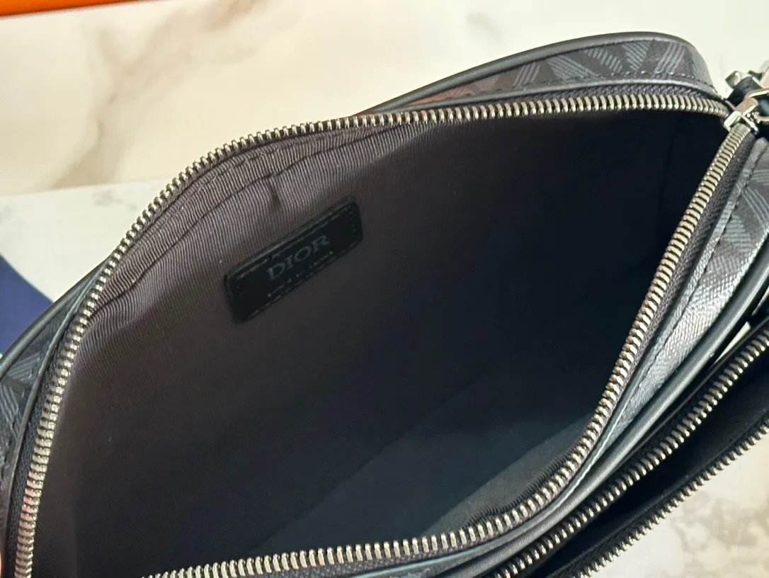 All categories 💚 Top version men’s bags 💚 DIOR 2025 official website new DIOR crossbody bag