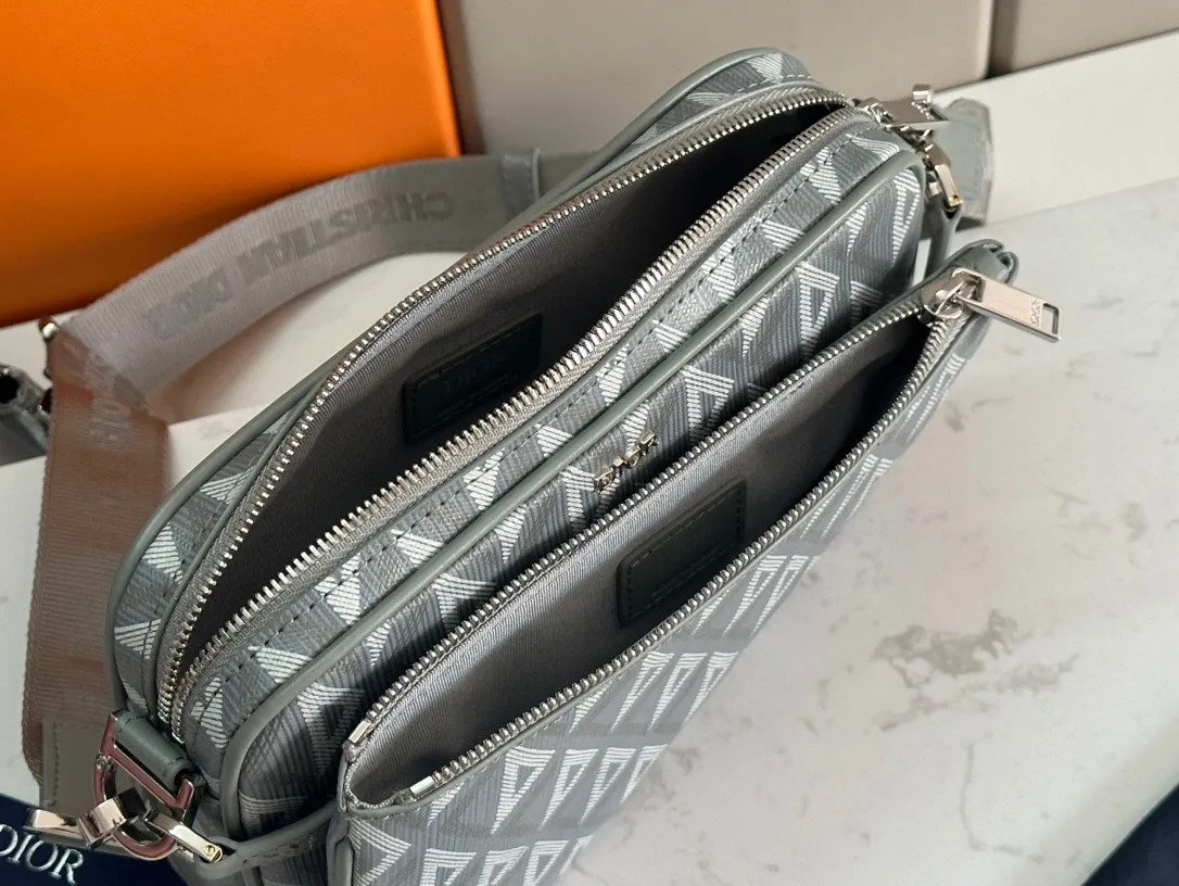 All categories 💚 Top version men’s bags 💚 DIOR 2025 official website new DIOR crossbody bag