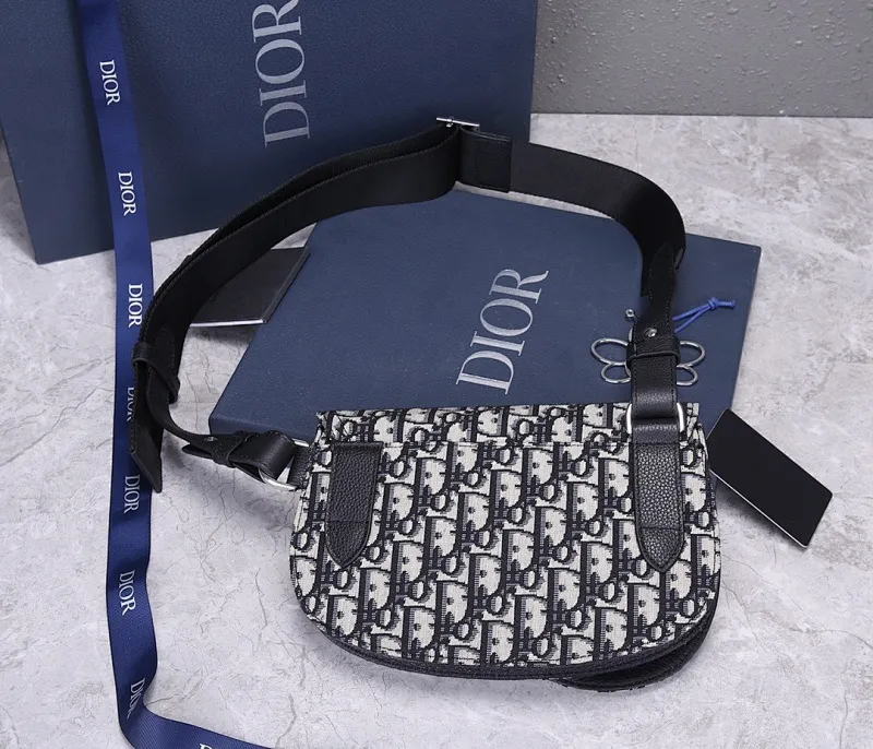 All categories 💚 Top version men’s bags 💚 DIOR 2025 official website new DIOR crossbody bag