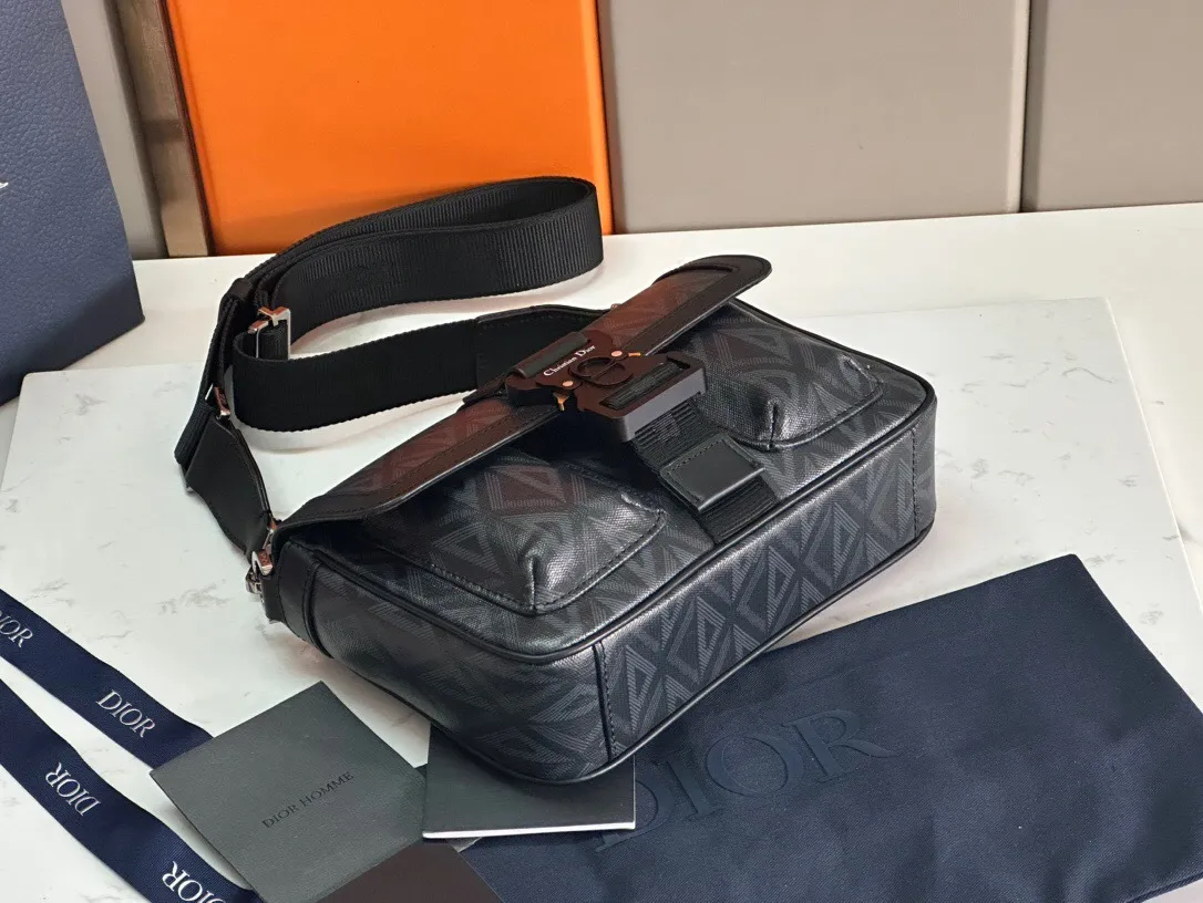 All categories 💚 Top version men’s bags 💚 DIOR 2025 official website new DIOR crossbody bag