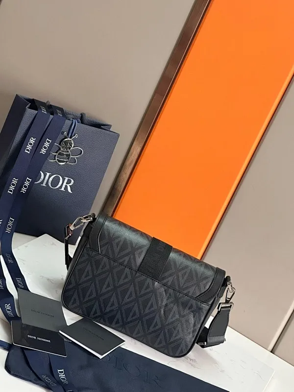 All categories 💚 Top version men’s bags 💚 DIOR 2025 official website new DIOR crossbody bag