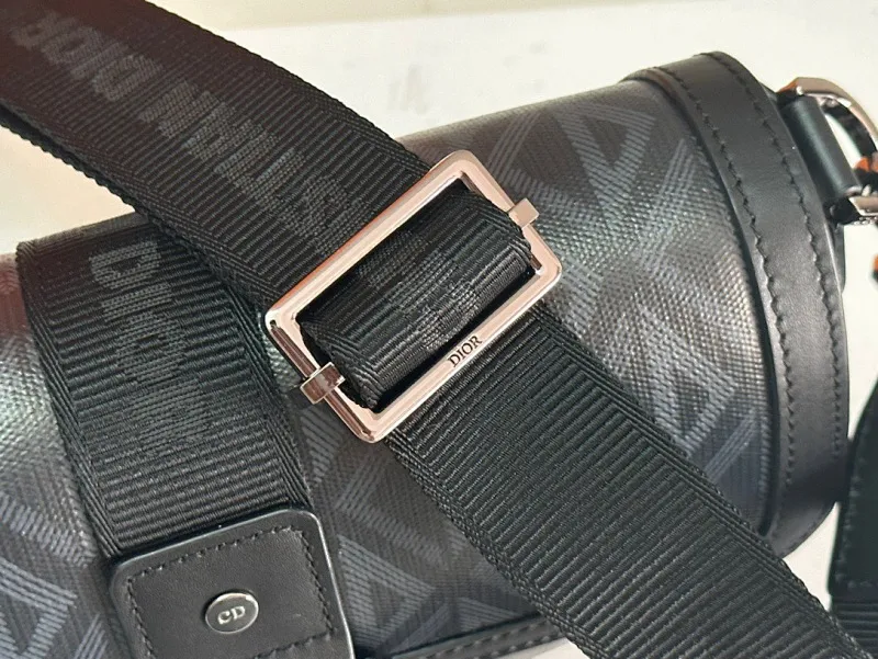 All categories 💚 Top version men’s bags 💚 DIOR 2025 official website new DIOR crossbody bag