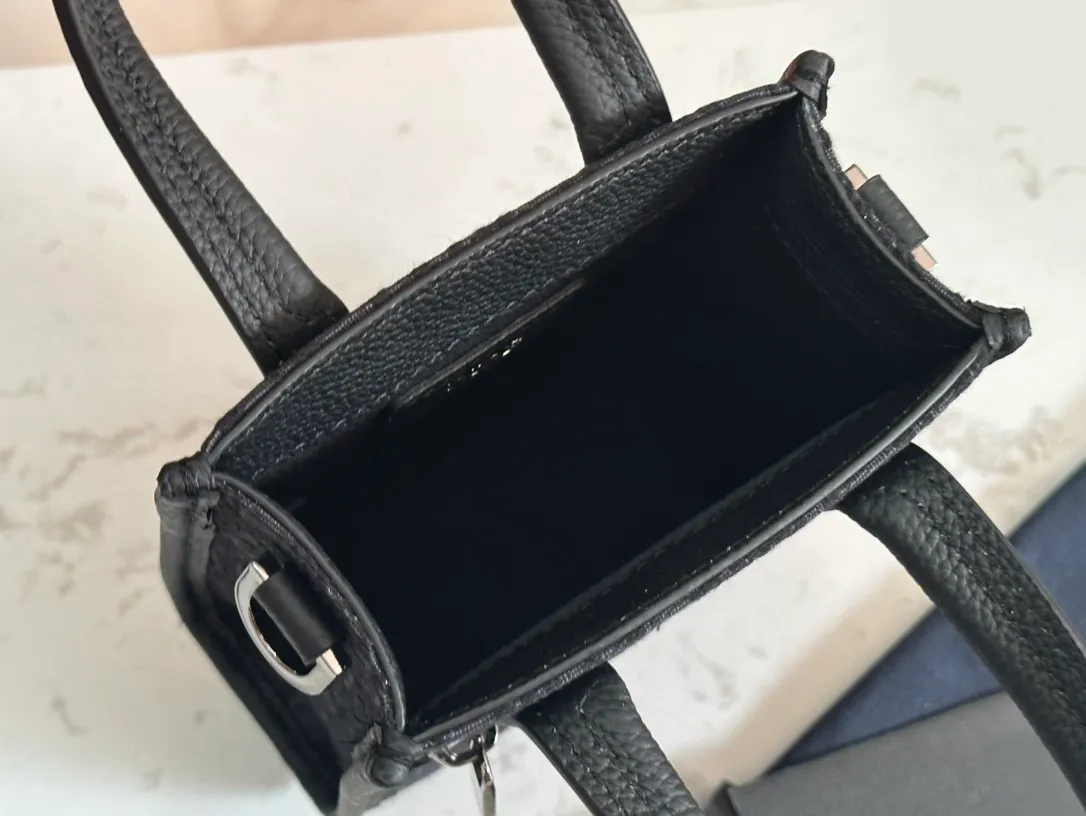 All categories 💚 Top version men’s bags 💚 DIOR 2025 official website new DIOR crossbody bag