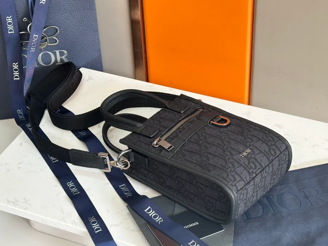 All categories 💚 Top version men’s bags 💚 DIOR 2025 official website new DIOR crossbody bag