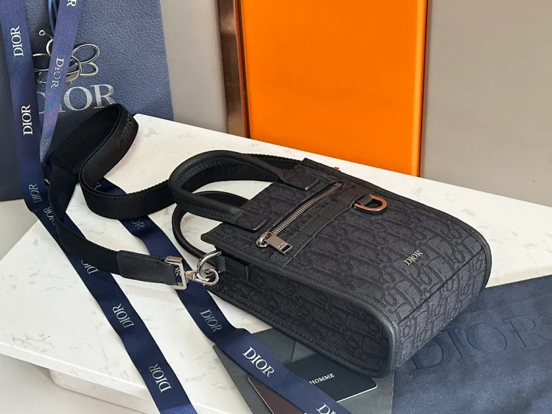 All categories 💚 Top version men’s bags 💚 DIOR 2025 official website new DIOR crossbody bag