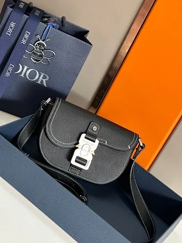 All categories 💚 Top version men’s bags 💚 DIOR 2025 official website new DIOR crossbody bag