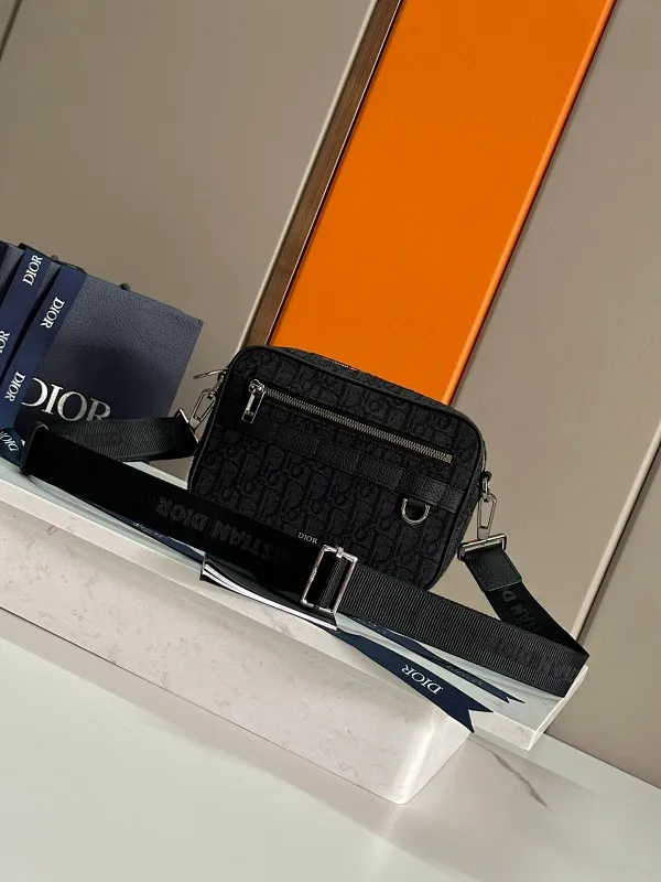 All categories 💚 Top version men’s bags 💚 DIOR 2025 official website new DIOR crossbody bag