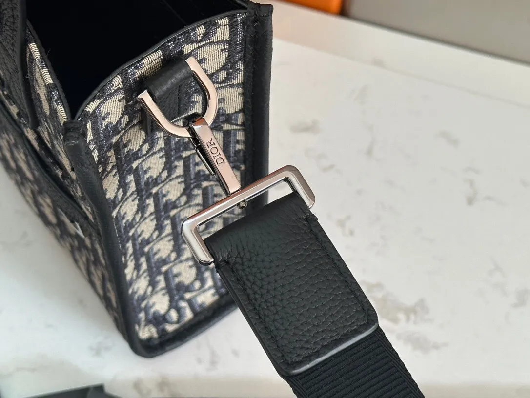 All categories 💚 Top version men’s bags 💚 DIOR 2025 official website new DIOR crossbody bag