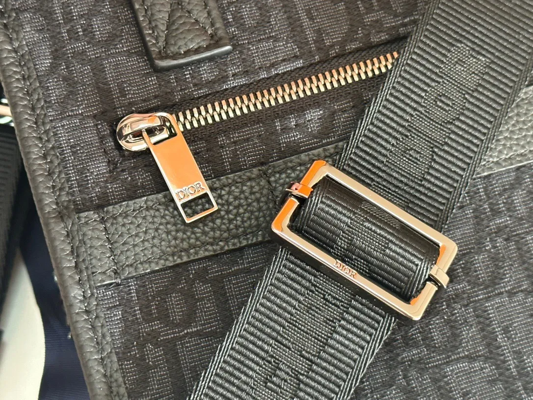 All categories 💚 Top version men’s bags 💚 DIOR 2025 official website new DIOR crossbody bag