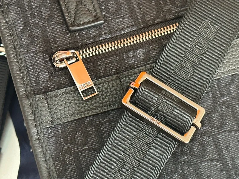 All categories 💚 Top version men’s bags 💚 DIOR 2025 official website new DIOR crossbody bag