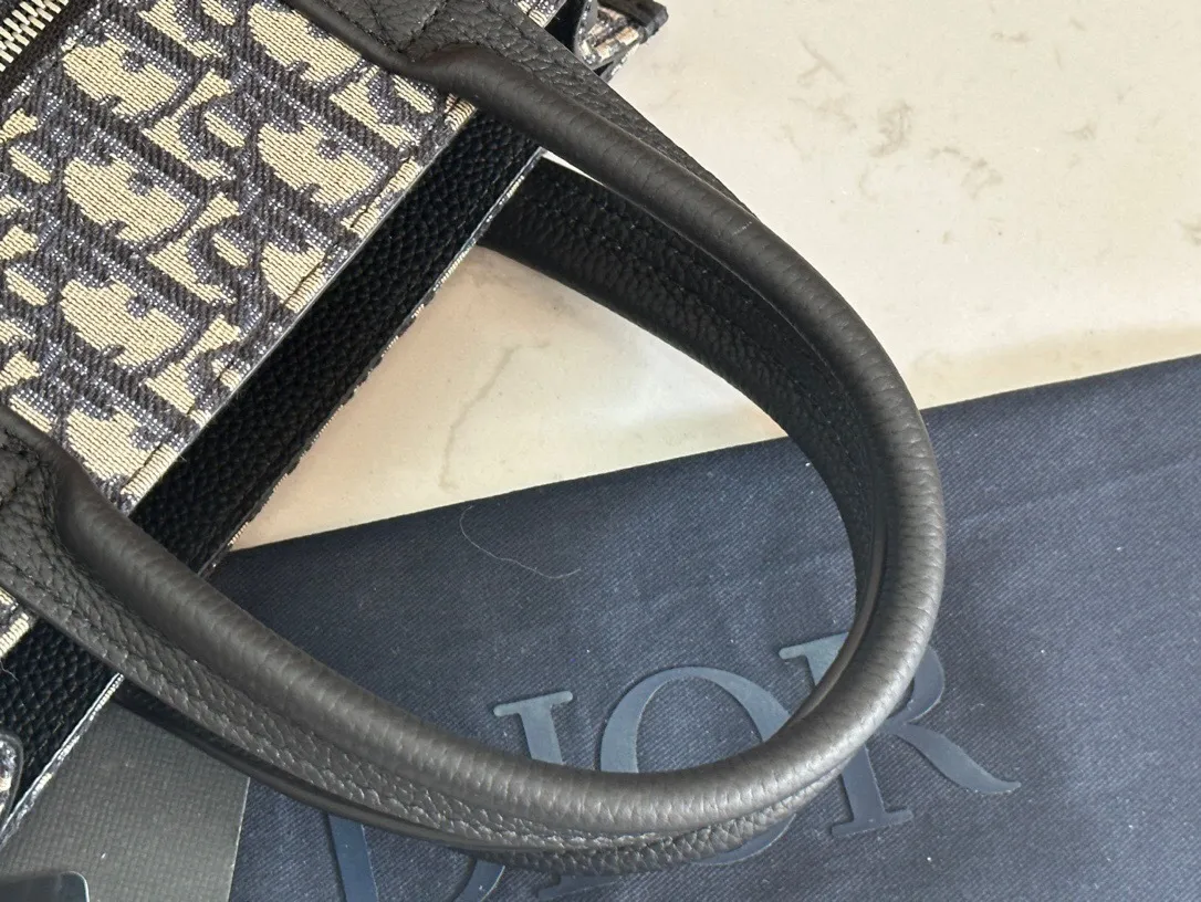All categories 💚 Top version men’s bags 💚 DIOR 2025 official website new DIOR crossbody bag