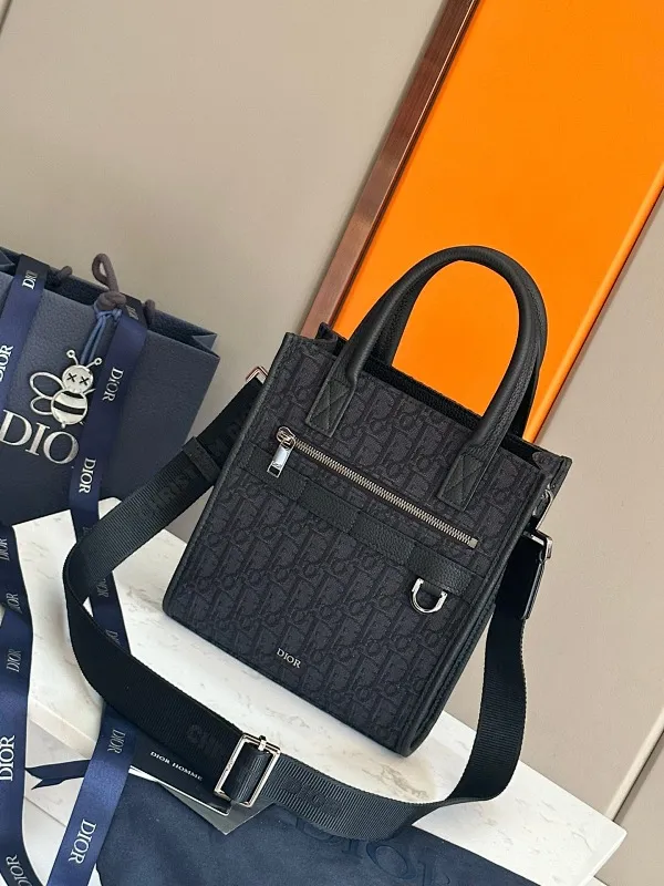 All categories 💚 Top version men’s bags 💚 DIOR 2025 official website new DIOR crossbody bag