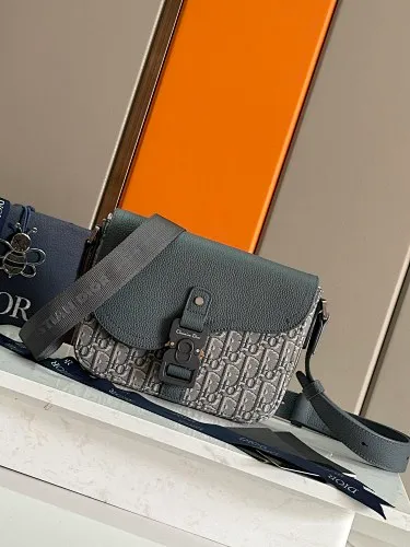 All categories 💚 Top version men’s bags 💚 DIOR 2025 official website new DIOR crossbody bag