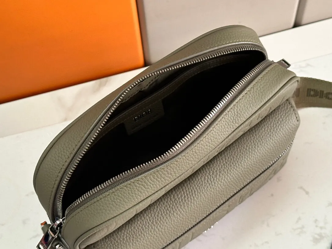 All categories 💚 Top version men’s bags 💚 DIOR 2025 official website new DIOR crossbody bag