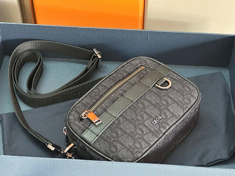 All categories 💚 Top version men’s bags 💚 DIOR 2025 official website new DIOR crossbody bag