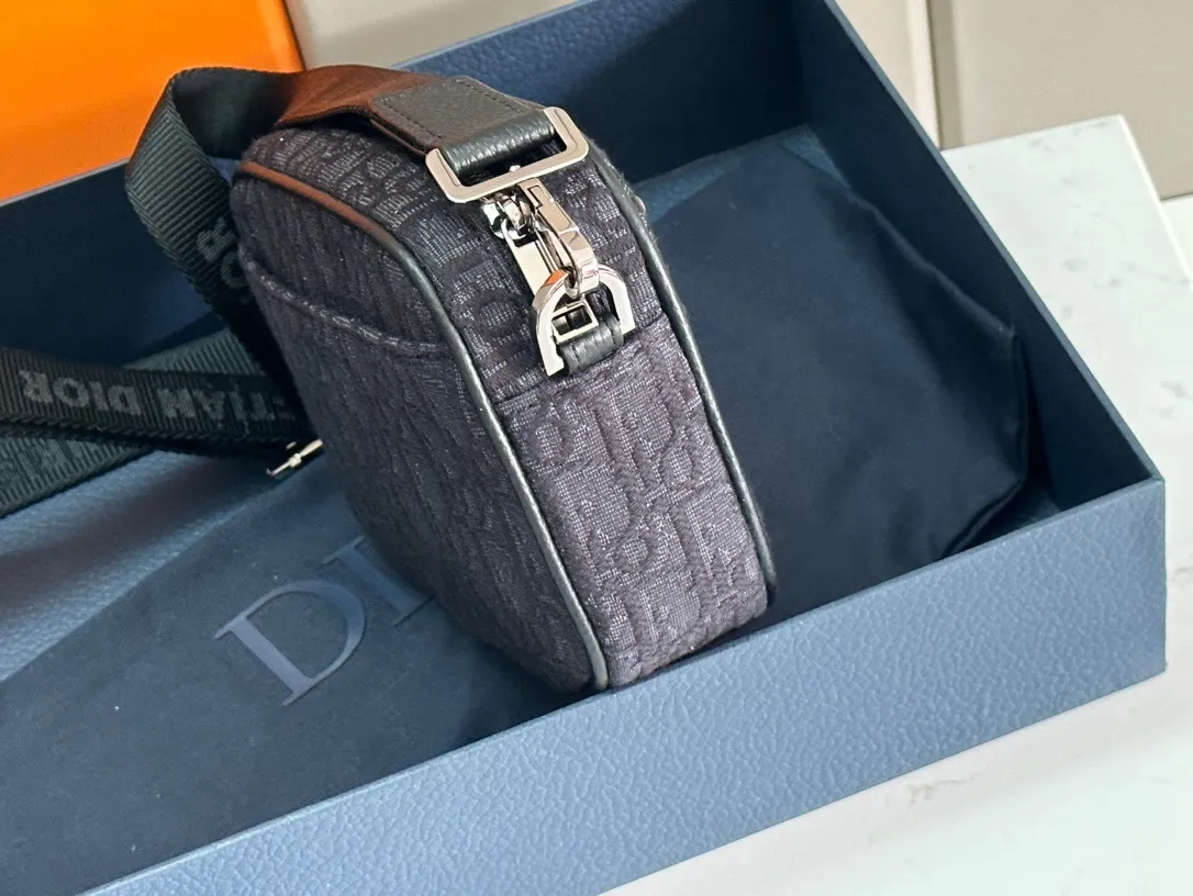All categories 💚 Top version men’s bags 💚 DIOR 2025 official website new DIOR crossbody bag