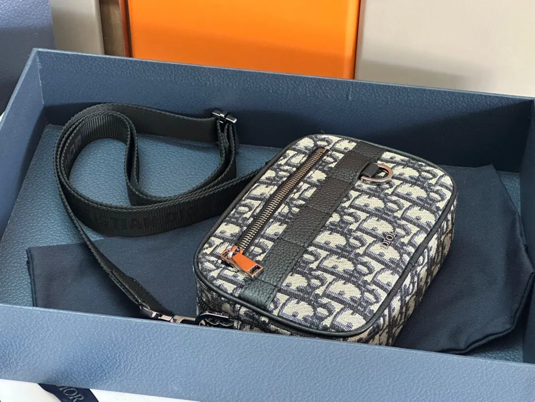 All categories 💚 Top version men’s bags 💚 DIOR 2025 official website new DIOR crossbody bag