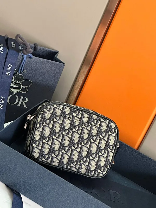 All categories 💚 Top version men’s bags 💚 DIOR 2025 official website new DIOR crossbody bag