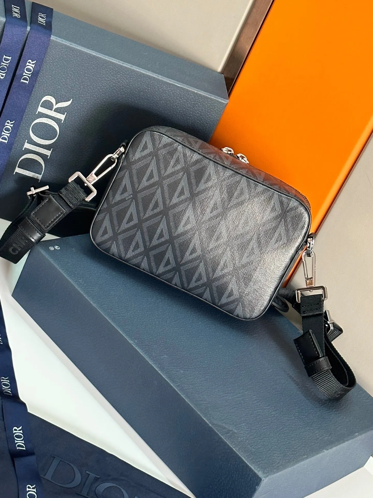All categories 💚 Top version men’s bags 💚 DIOR 2025 official website new DIOR crossbody bag