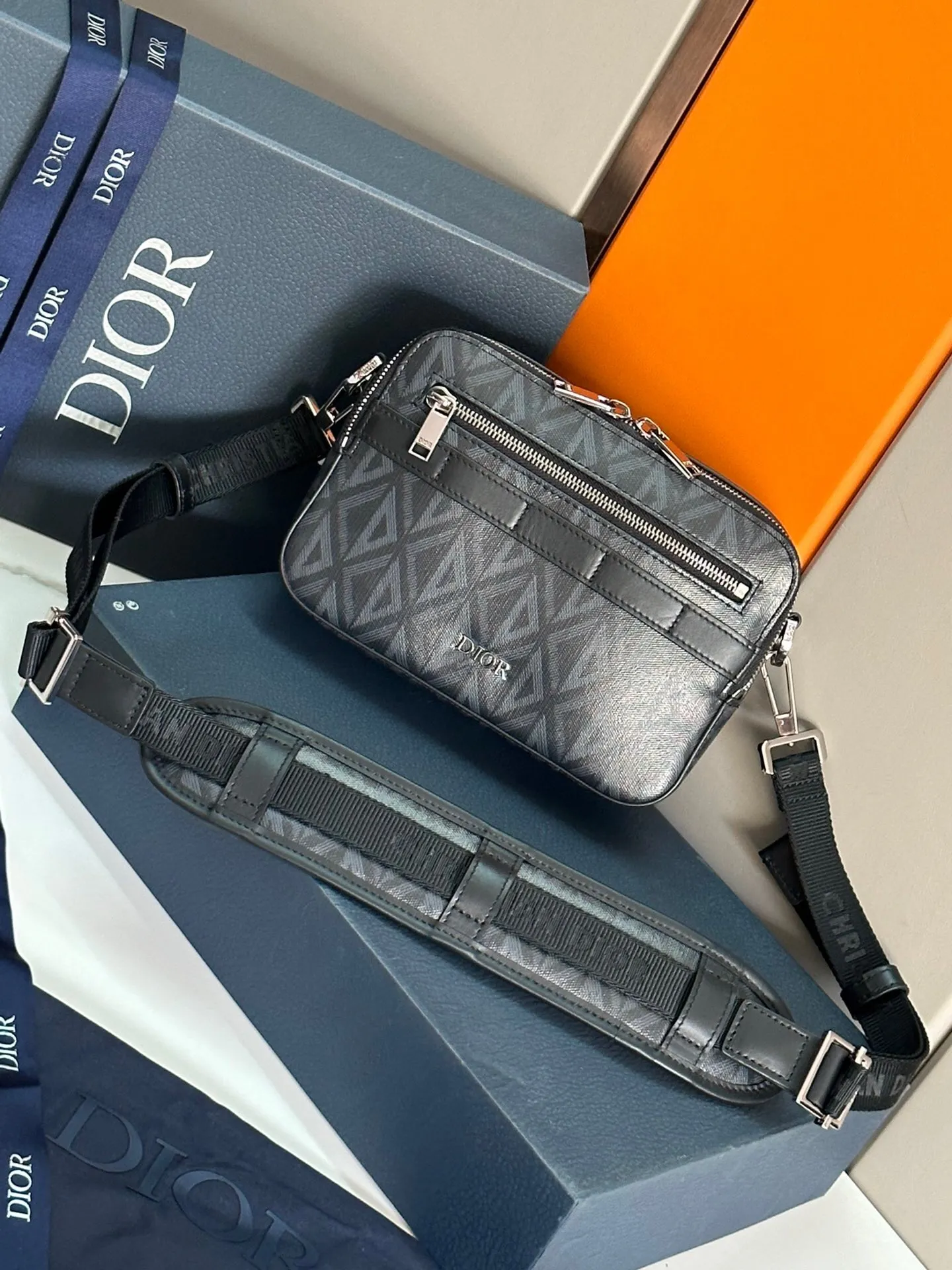 All categories 💚 Top version men’s bags 💚 DIOR 2025 official website new DIOR crossbody bag